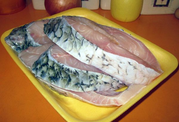 Рыба белый амур стейки