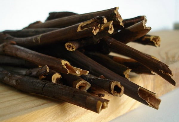 Сушеный сабельник болотный