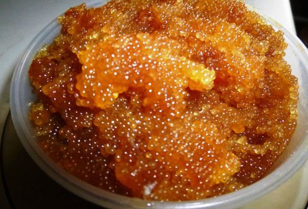 икра в миске