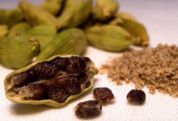 Зерна кардамона