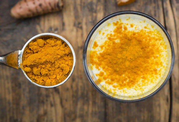 Приготовление "золотого молока"