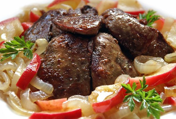 жаренная печёнка индейки с овощами