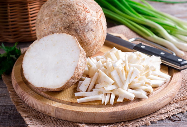 Нарезка корня сельдерея