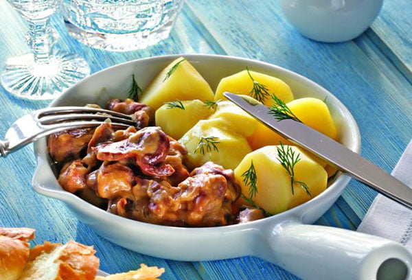 Куриные желудочки с картофелем