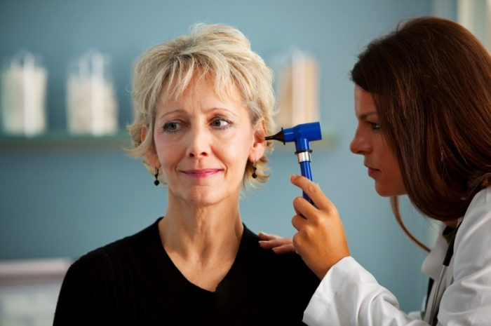 Женщина и ЛОР