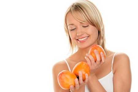 Женщина с хурмой Женщина с хурмой