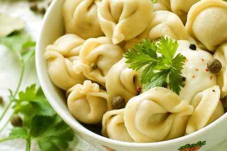Тарелка с пельменями Тарелка с пельменями