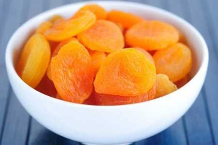 Тарелка с курагой Тарелка с курагой