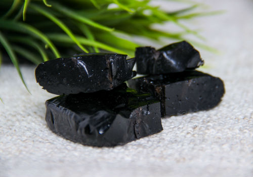 затвердевшее горное масло