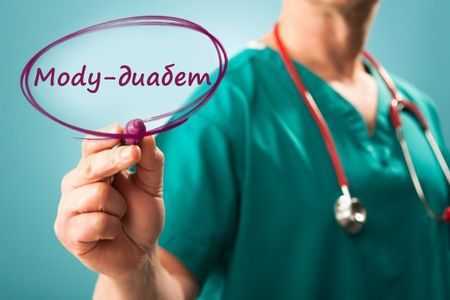 врач пишет маркером врач пишет маркером