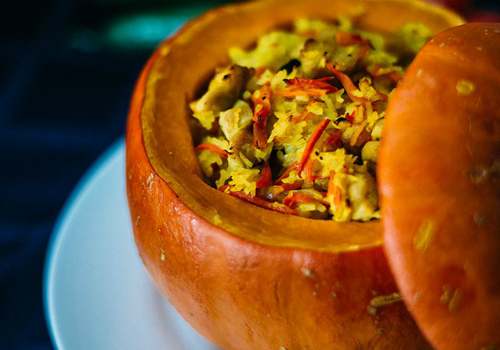 печеная птица в тыкве