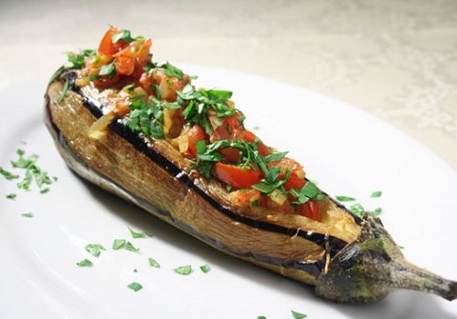 Баклажаны, фаршированные курицей