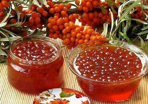 Чашки с вареньем из облепихи