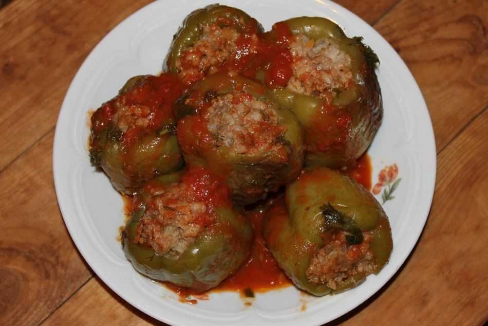 Фаршированный перец с коричневым рисом