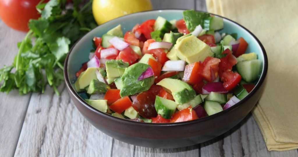 Салат с томатами