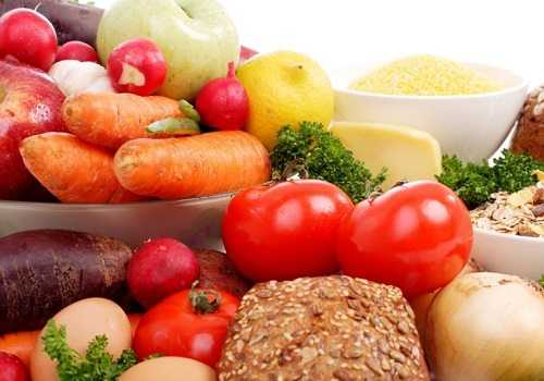 Яблоки, морковь, помидоры, хлеб, крупы