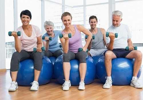 Заниматься спортом