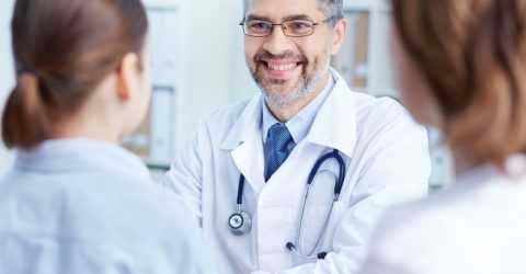 Для лечения стоит выбрать специалиста на длительный срок, которому хочется довериться