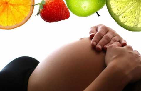 Есть лёгкую пищу и пить воду, в перерывах между родовыми схватками, не просто можно, а нужно Есть лёгкую пищу и пить воду, в перерывах между родовыми схватками, не просто можно, а нужно