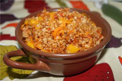 Гречневая каша не только вкусна, но и богата полезными витаминами и микроэлементами.