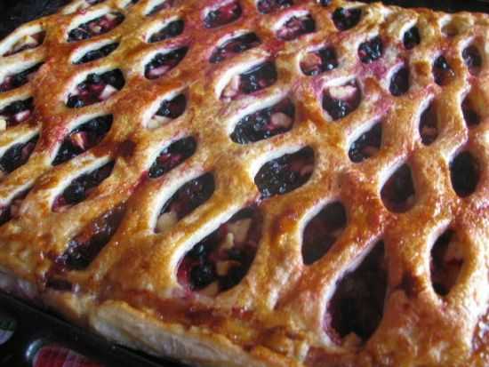 Яблочно-черничный пирог