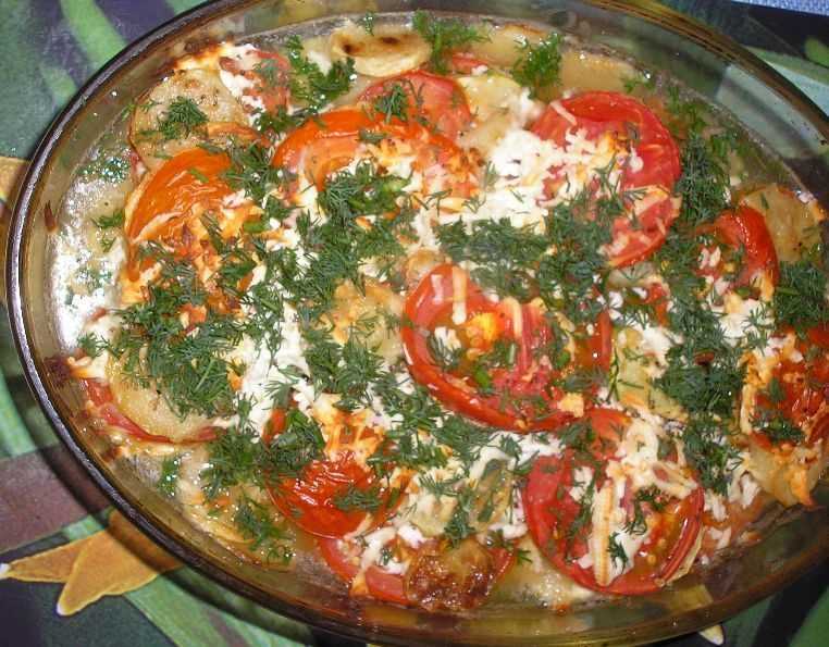 Тушение с брынзой и томатами