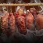 Копчености и колбасы устраняются из меню.