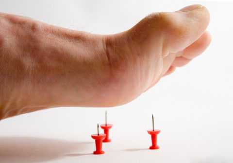 Отсутствие ощутимости в нижних конечностях Отсутствие ощутимости в нижних конечностях