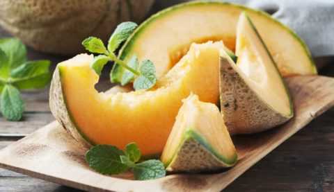 При соблюдении определенных рекомендаций лакомиться дыней можно и при диабете.