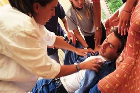 Человек без сознания Человек без сознания