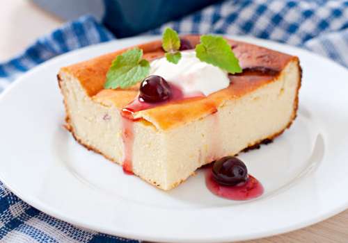 творог и вишня