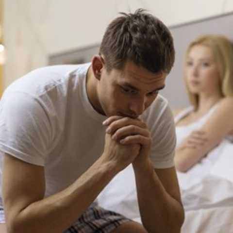 Снижение потенции – одно из осложнений заболевания Снижение потенции – одно из осложнений заболевания