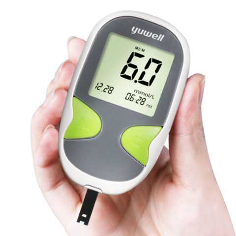 Стоит приобрести еще один глюкометр для использования в дороге.