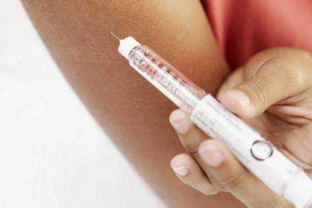 укол в руку укол в руку