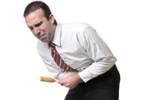 боль в области живота