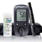 В комплекте с прокалывателем и тест-полосками