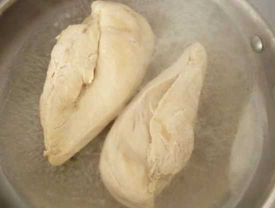 Вареная куриная грудка