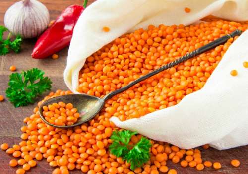 оранжевая чечевица в мешочке