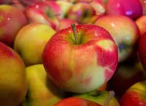 Сколько сахара в яблоках