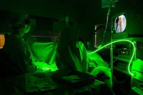 Зеленый лазер при лечении везикулита, простатита и аденомы простаты Зеленый лазер при лечении везикулита, простатита и аденомы простаты